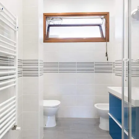 Laterani 3 Bedrooms With Parking Lejlighed