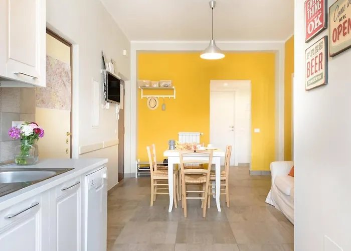 Laterani 3 Bedrooms With Parking Apartmán *