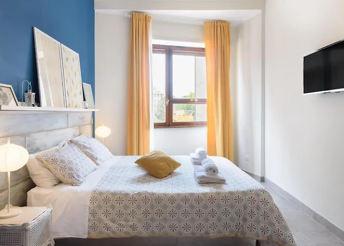 Laterani 3 Bedrooms With Parking *